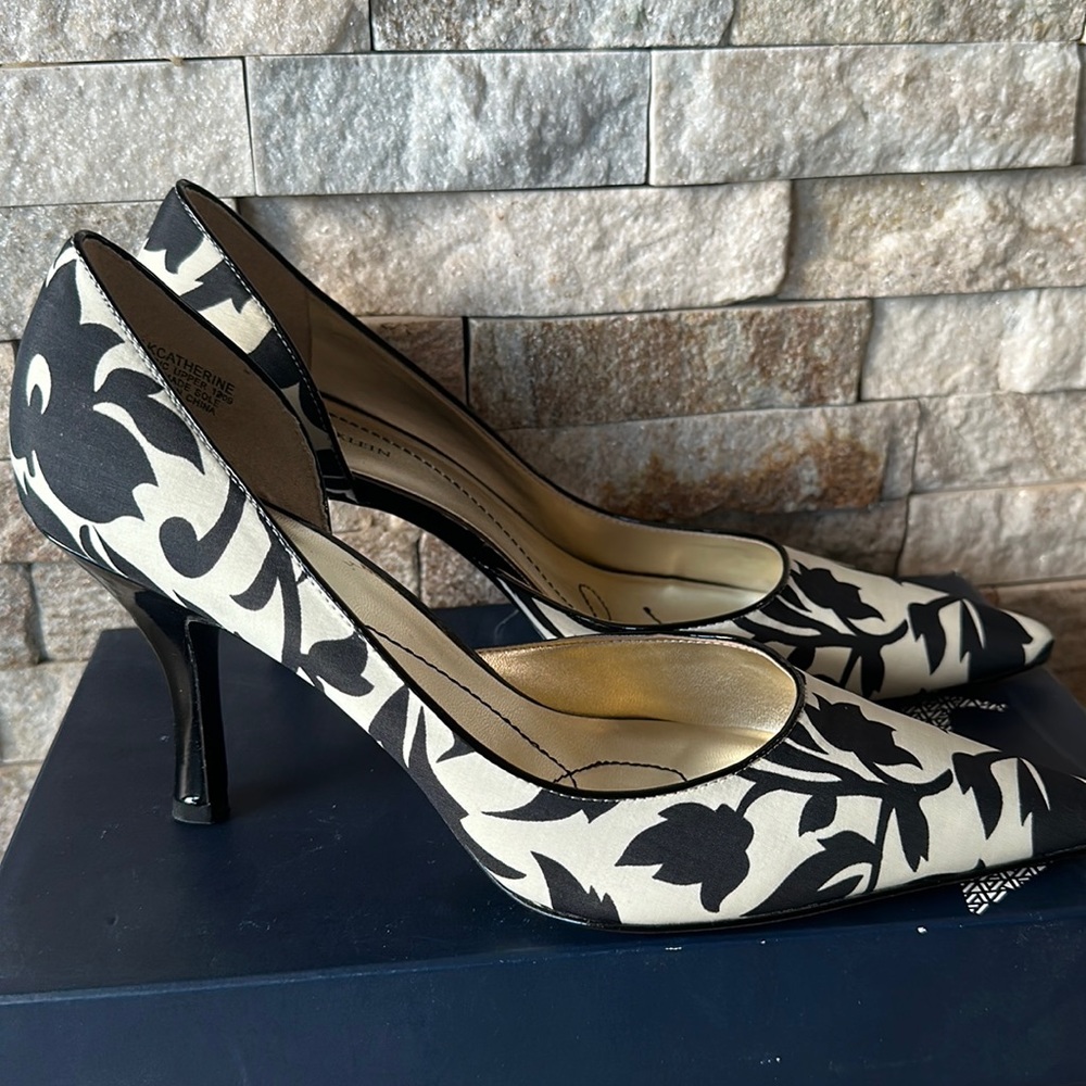 Anna Klein Heels